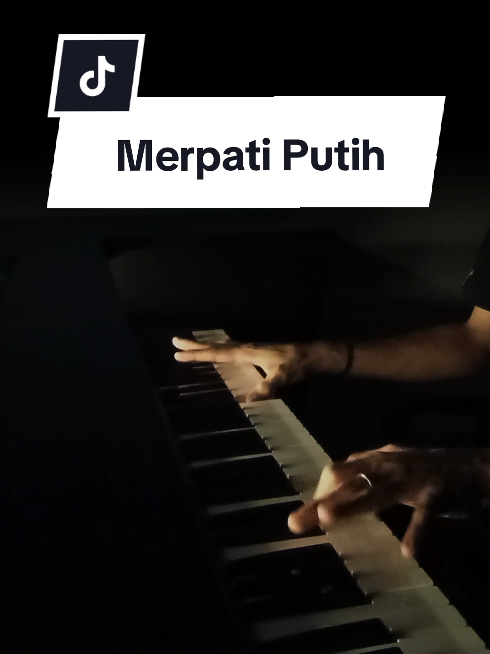 Bisa jadi lelah secara jiwa , maka pejamkan matamu sejenak Semoga terhiasi 💓 #merpati 