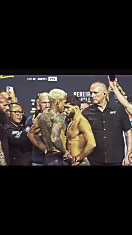 OLIVEIRA x TSARUKYAN 🔥 #charlesdobronxs #UFC  #charlesoliveira #fyp  #mma 