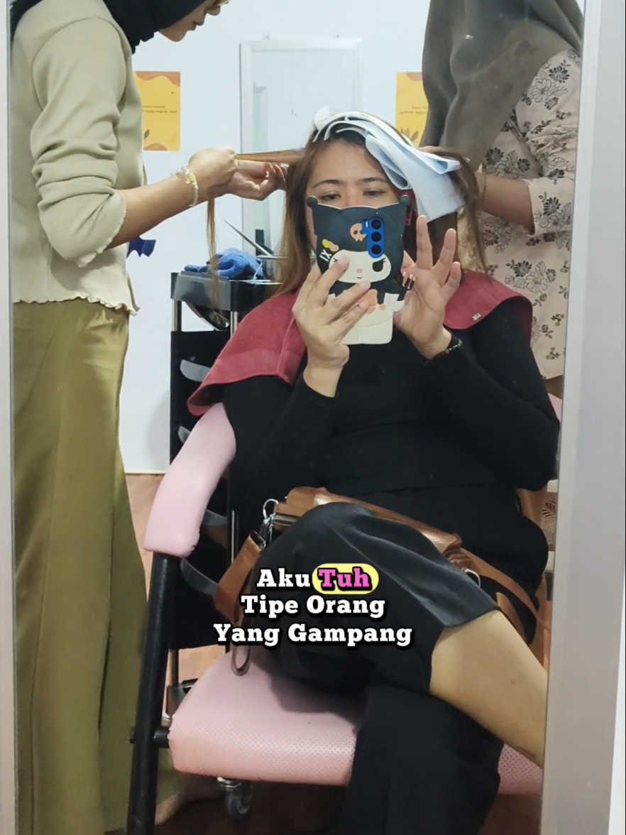 Rambut sehat, indah, dan terawat bareng Rudy Hadisuwarno ✨ Wajib dicoba karena hasilnya bener-bener bikin rambut lembut & gampang diatur 🥰  @rudyhadisuwarnocosmetics  #RudyHadisuwarno #HairCare #RambutSehat #RambutIndah #PerawatanRambut 