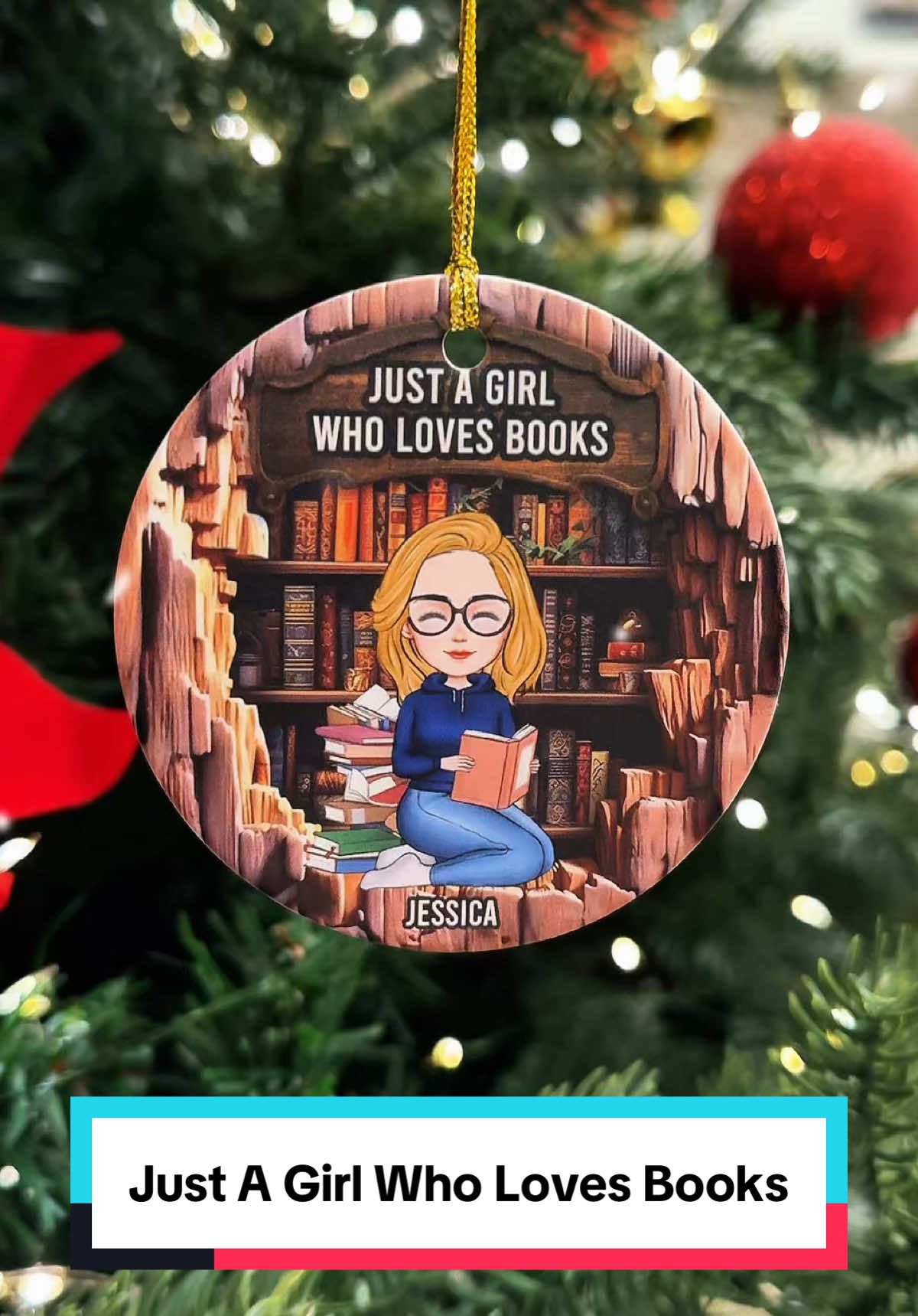 Yes, you can customize your body type! Finally, a perfect book character ornament! 👸📚🎄 #macorner #ceramicornament #giftforreaders #booknerd #booklover