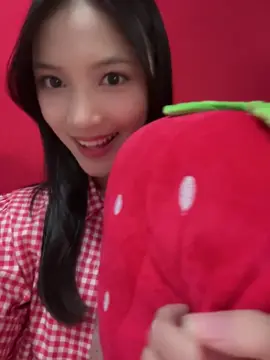 Aaaa gemesh banget dedek stroberi 🫠🤏 Virgi Twitter 250925 18:13 #virgijkt48 #fypシ 