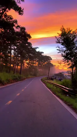 Hôm nay nở nụ cười tươi.Chúc tôi có được một đời an nhiên.#dalat #clip #chill #reviewdalat #daoduyquang 