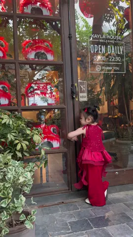 Sắm quần áo cho bé diện chơi Trung thu thôi các mom ơi