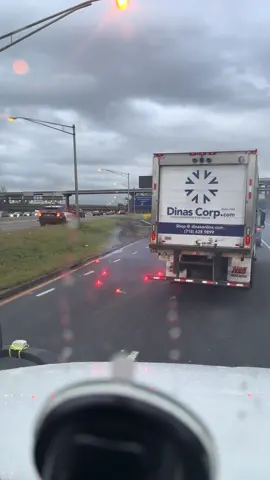 By the Newark airport! What happened there 🤔#fyp #truckdriversoftiktok #truck 