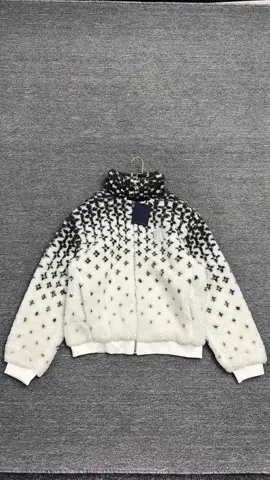 #jacket #menfashion  #fashionjacket #fashiontiktok #luxurylife 