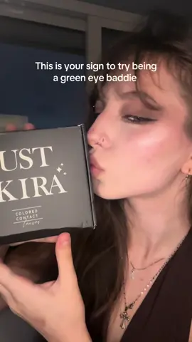 20% DISCOUNT COUPON: taramwh  @Just4kira_shirley   Shade:moire green  #contactlenses 