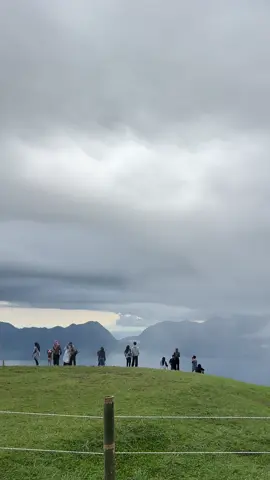 sa indah itu puncak lawang,bilo terakhir sanak kamari#fyppppppppppppppppppppppp #minangviraltiktok #malala #puncaklwang #sumbar 