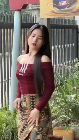 #fyp #single ချစ်ရင်လာပြောကွယ်ခိုးပီးပဲကြည့်မနေနဲ့တော့😜