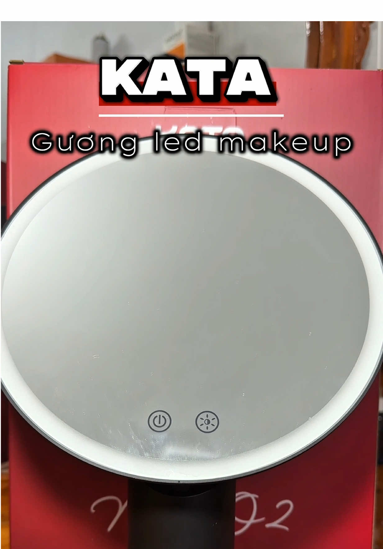 MỘT EM GƯƠNG LED XỊN XÒ NÈ MẤY BÀ #kata #xuhuong 