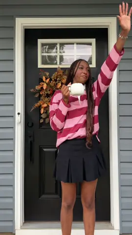 Recovering from the daycare germs that took me out yesterday and everyone knows feeling better starts with a good outfit #wfhm #workingmom #OOTD #momof2 #toddlermom 