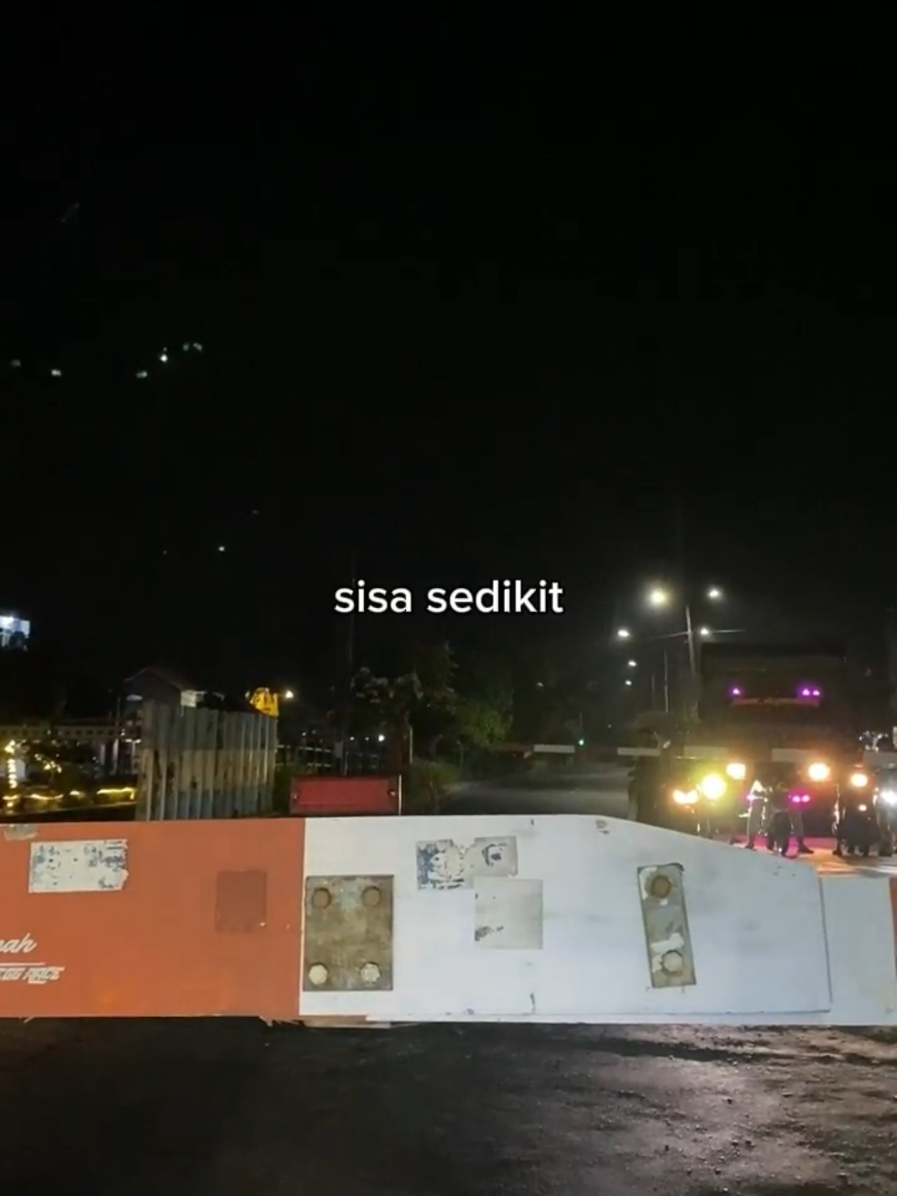 #CapCut udah nabung sedikit demi sedikit lama lama malah sisa sedikit #fyp #katakata #lucu #trend 