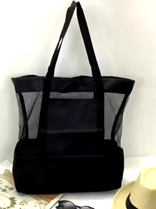 Bolsa Play & Joy com compartimento térmico. Prática e espaçosa, ideal para praia, piscina e passeios de verão. Mantém bebidas e lanches frescos por mais tempo. LINK:https://s.shopee.com.br/4AqplgTUg1?share_channel_code=1 🌟 “A vida fica mais leve quando a gente aprende a valorizar o simples e acreditar no que ainda está por vir.” 🌟