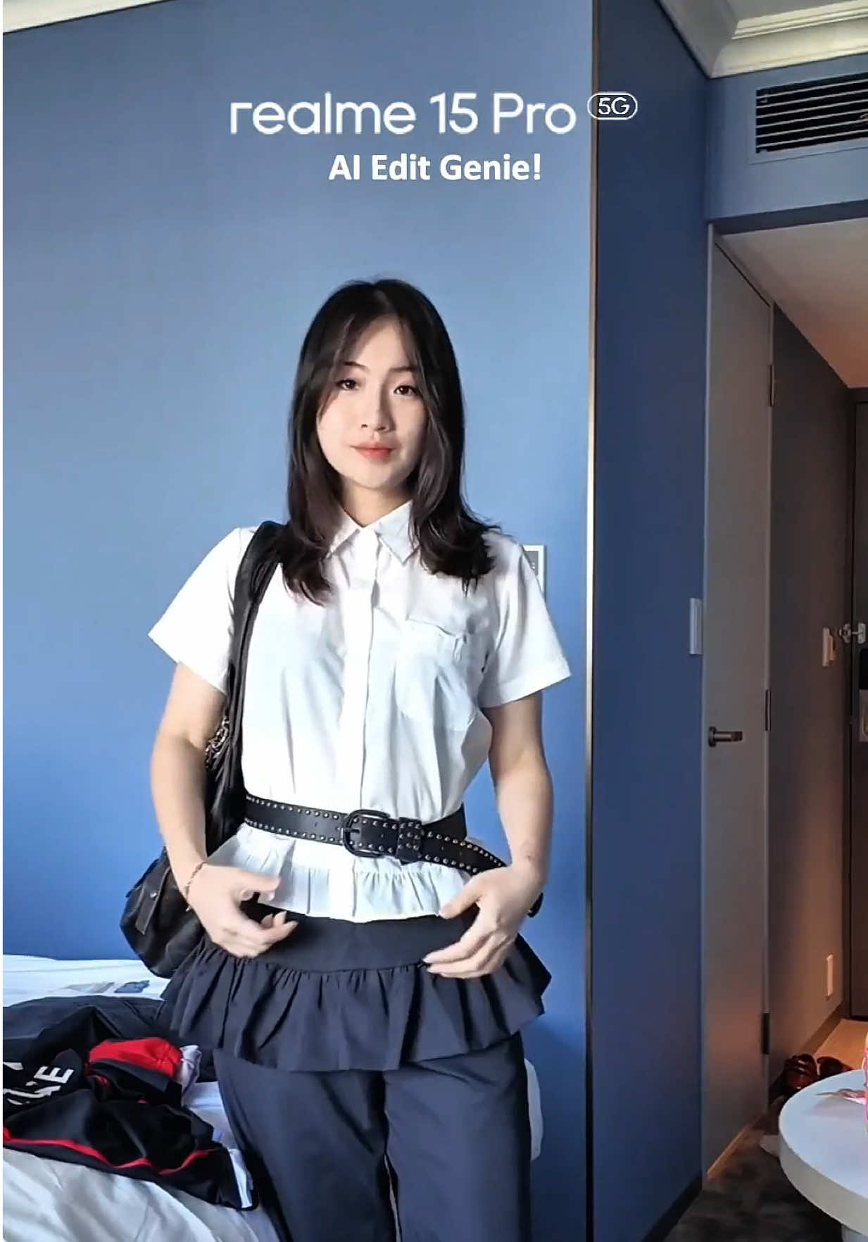 Timesaver banget buat milih OOTD, thankyouu AI Edit Genie 🫶🏻✨ #AINightOutPhone #realme15Series5G #SayitEditit