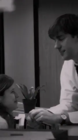 Template #CapCut pake video Jim and Pam dari The Office untuk Sambung! cobain deh 👀  #musikditiktok 