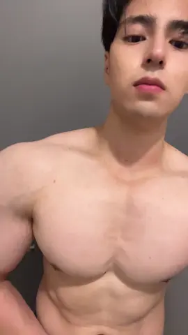 髪切った そろそろ減量しないと顔がパンパン #筋トレ男子 #筋肉 #センターパート #fyp 