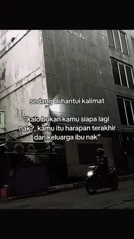 seketika aku meneteskan air mata🥹#fyp #anakbungsu #harapankeluarga #foryoupage  #lewatberanda 