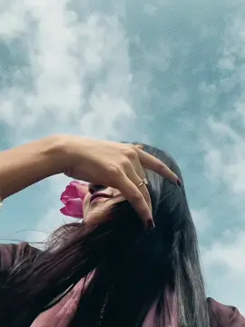 এই পৃথিবীতে কখনোই কাওকে নিজের ভেবে জোর খাটাবেন না মানুষ পরিবর্তনশীল 😊
