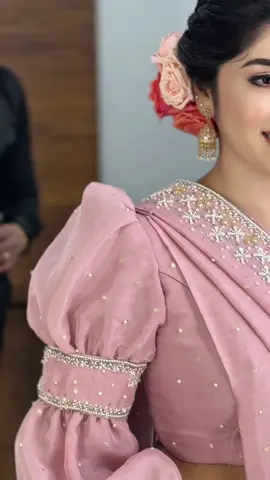 @Geha❤ Beautiful Gehasha Diniththi🩷 Dressed by Brides By Udara Malshan Dress designer Iroshi Ilankoon #bridesbyudaramalshan #bridalmakeup #udaramalshan #srilankamakeupartist #makeupartist 