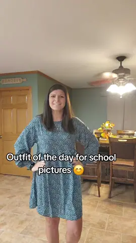 Perfect dress for school pictures or any occasion 😊 #dresses #floraldress #tiktokfinds #falldress #minidress @dokotoo.official 