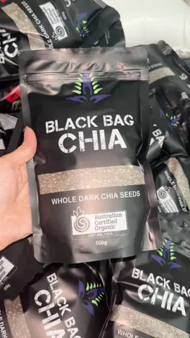Trong hạt chia giàu chất xơ,chất omega3 hoà tan,vitaminb và khoáng chất,giúp cải thiện hệ tiêu hoá,giúp đẹp da,đẹp tóc và  cải thiện vóc dáng #hatchi #hatchiauc #salevuichinhhang ##food #trungthu 