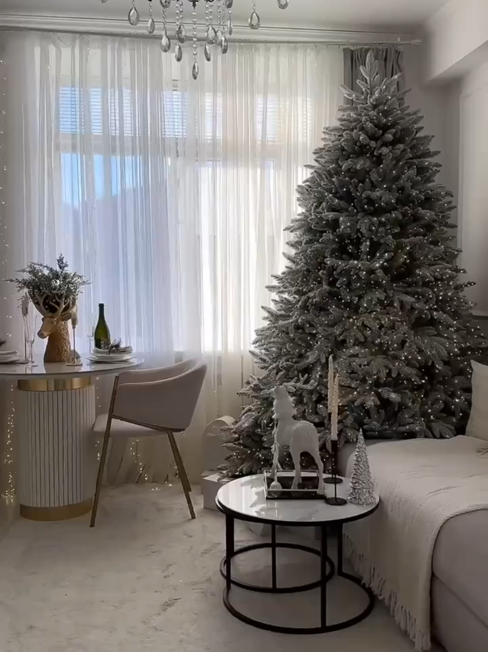 árvore de natal pinheiro nevada luxo 1,50 m 450 galhos beleza e sofiscacao para sua decoração natalina com acabamento nevada de luxo. #tiktokshop #arvore #arvorenatal.@DIY clay sculpture 
