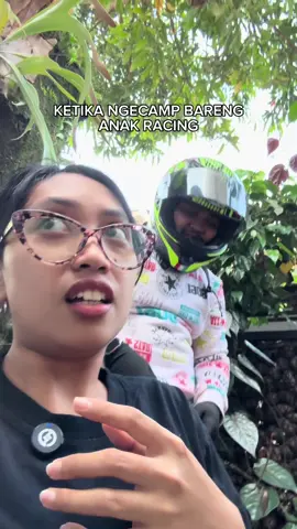 Keramatt bgt helmnya gamau dilepas 😭