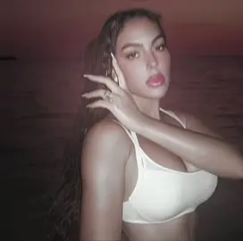 😝 #georginarodriguez 