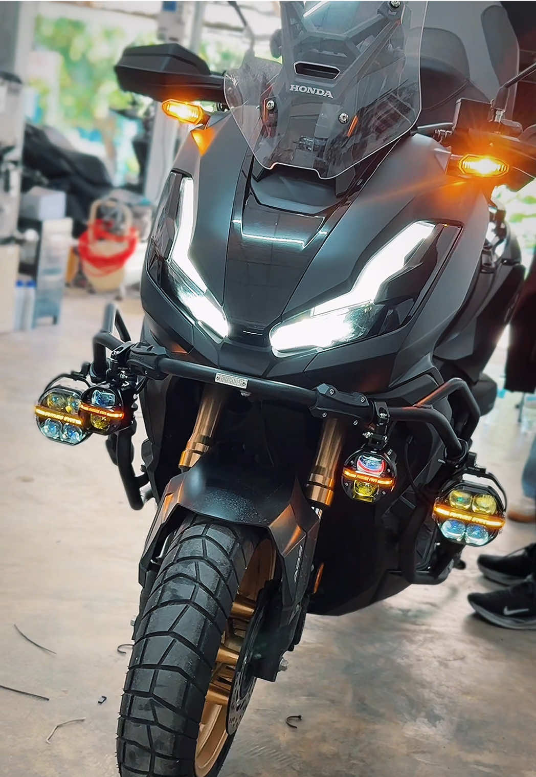 สุดในรุ่น Futureเต็มระบบ #adv350 #future #jfledshop #รับติดไฟสปอร์ตไลท์ลพบุรี #ปลั๊กตรงรุ่น 