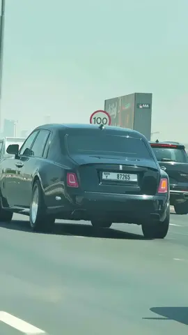 #rollsroyce #dubai #luxurycars #supercars #explore 