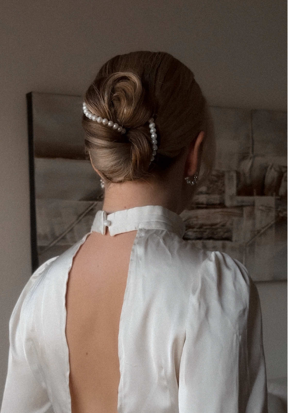 Elegant low bun for long hair ✨ save and try it  #lowbun #hairstyletutorial #updohairstyle #updo #updotutorial 