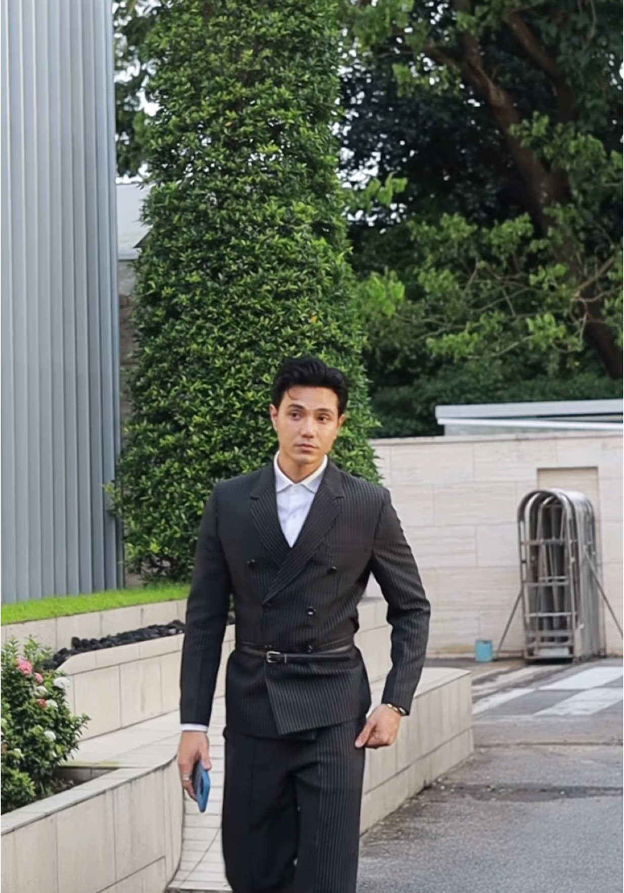 ကျွန်တော်အနားမှာ သူကအမြဲ အတူရှိတယ် ✨  #scentinspiredperfume #ချာလီ  #သီဟဦး