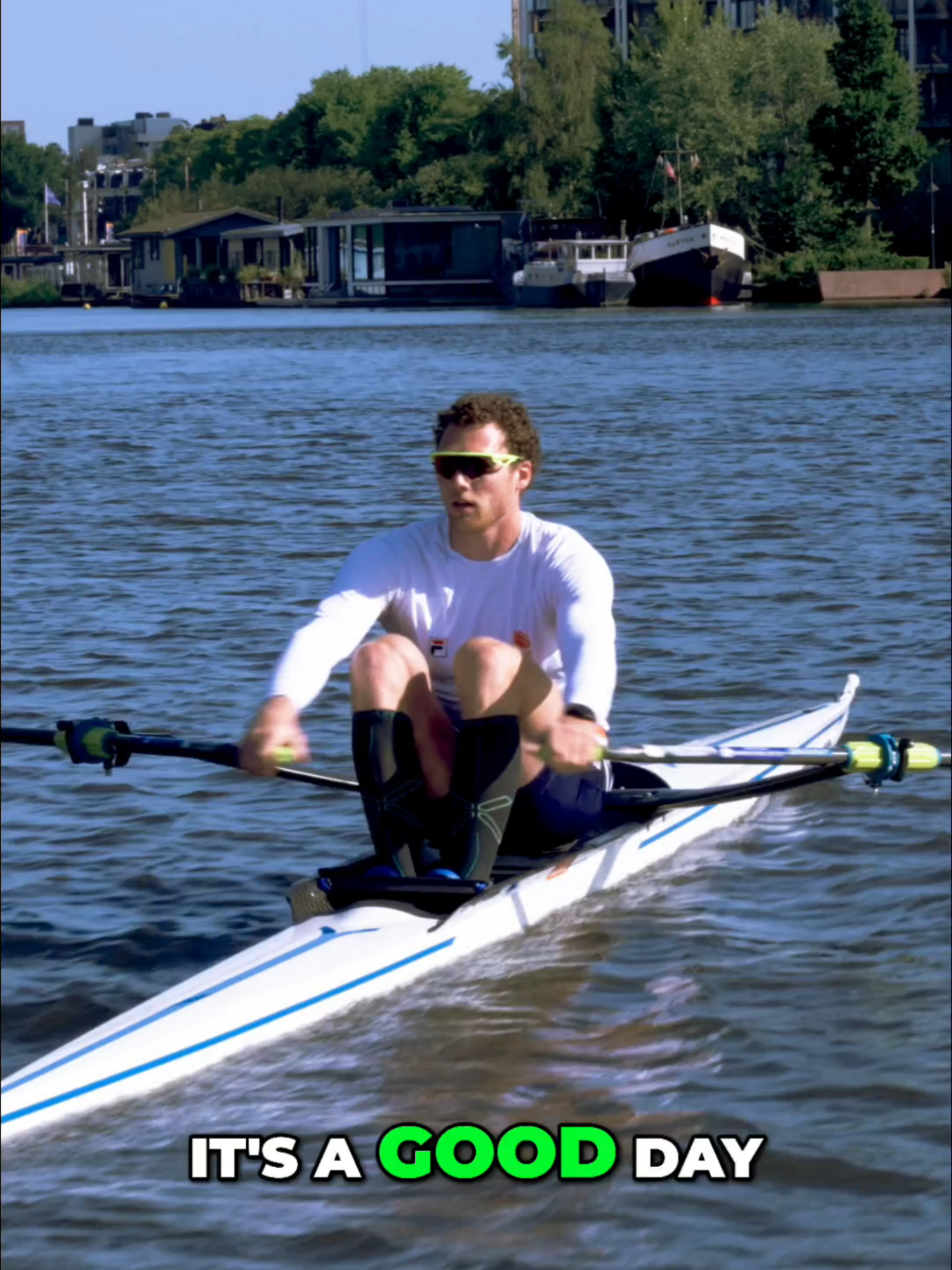 Amsterdam: rowing into the city on a sunny day with Simon van Dorp #rowingtiktok #training