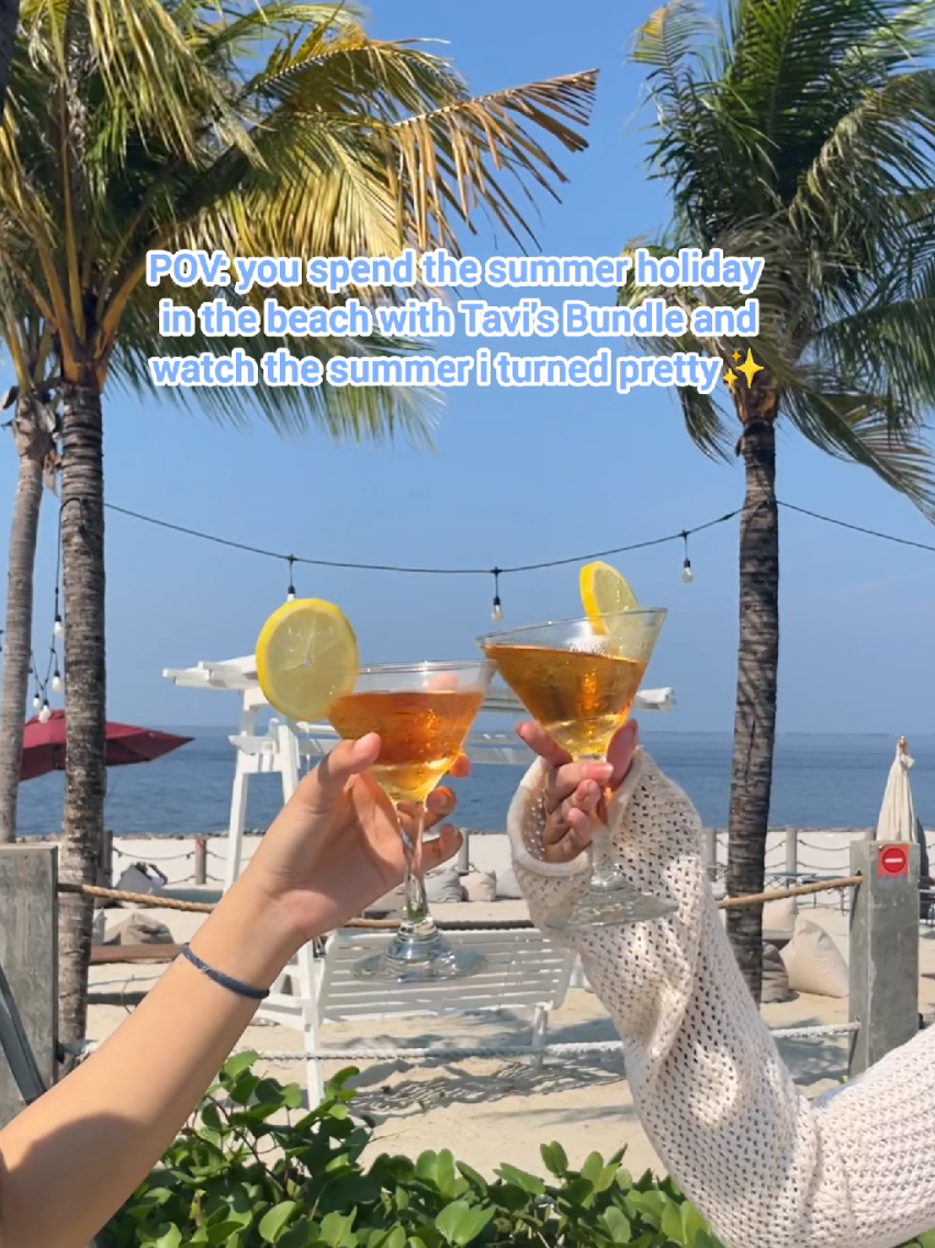 enjoy my summer holiday☀️🌴 #tavistaycurious #tavisummerdaze #taviblush #tavilipglide #blushonviral 
