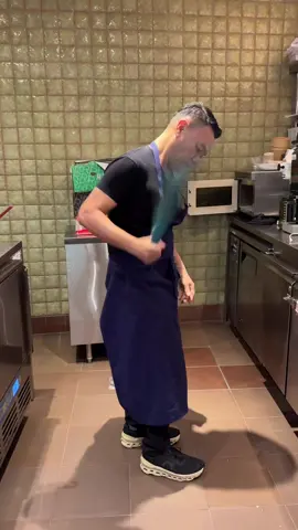 เป็นคนชอบเผือกมาตั้งแต่เด็กๆเลย วันนี้ชวนเข้าครัวมาจัดจานหม้อแกงกัน  : #เชฟเอียน #เชฟกระทะเหล็ก #iankittichai #IronChefThailandVSAsia #เชฟแลน 