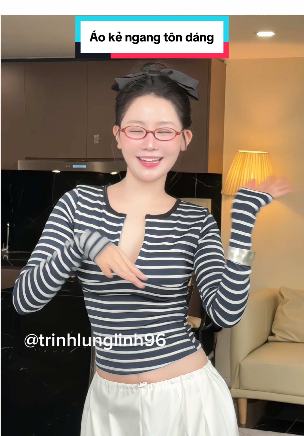 Mặc lên siêu tôn dáng luôn í #fashion #xuhuong #aonuxinh #aothunnu #aothundaitay 