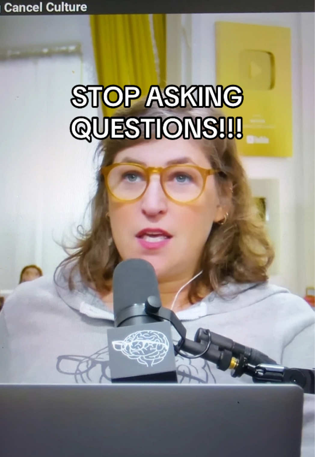 I can’t 🤦🏻‍♂️ #glitchinthematrix #simulation #ancientwisdom #lightworkers #frequencyshift 