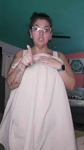 Had to grab my 2nd Werena bra because the first one was that good 😍 This one’s even better – no hooks, thick straps, wide band to smooth everything out, plus that cute little V detail in front ✨ #WerenaBra #tiktokshopmademebuyit  #seamlessbra #TTSTasteMakers #everydayessential @Werena 