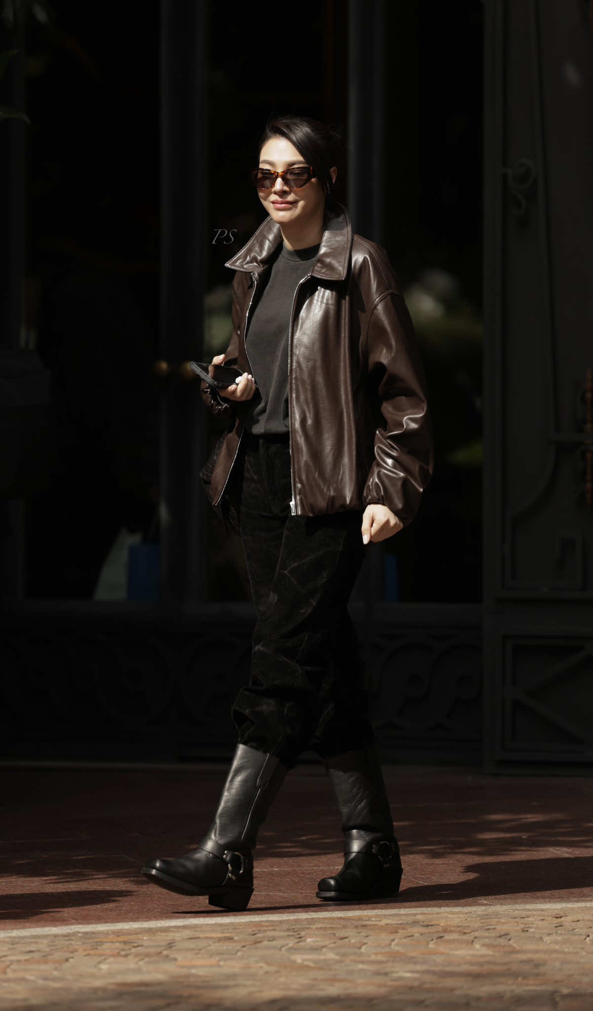 super handsome 🫶🏻🫶🏻 #fayeperaya #FayePeraya #FayeInMilanFashionWeek #MaxMaraWhitneyBag #fayemily #FabelEntertainment 