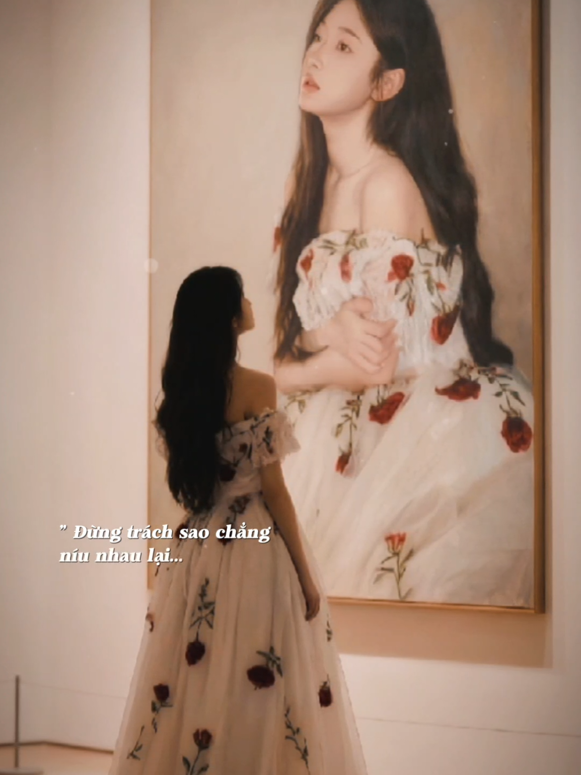 Thà em ôm một người xa lạ còn hơn là yêu người vô tâm... #nhotu #nhachaymoingay #kephongtinh 