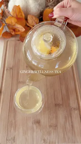 Homemade ginger wellness tea 🫖 🫚 This is such a cozy tea recipe for the Fall season 🍁  #tea #tearecipe #fallaesthetic #fallrecipes #autumnrecipes 