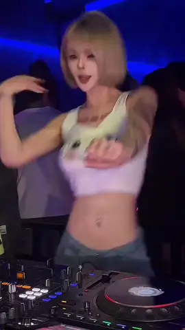 🎧🎧🎧#remix #nhachaymoingay #fyp #fypシ゚ #fouryou 