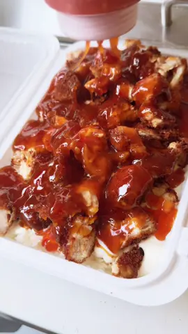 Le fameux Tasty Crispy, le plat le plus viral du moment, débarque enfin à Montréal chez Snatch Restaurant  #fypシ #tasty #fyp #montrealfoodie #fypage 