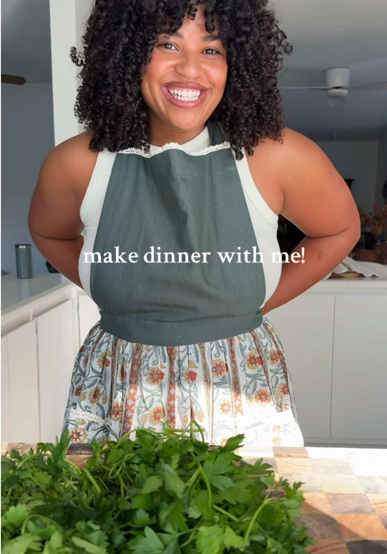 On the menu tonight: albondigas!! 🤍 Recipe is on the blog #albondigas #makedinnerwithme #cookwithme 