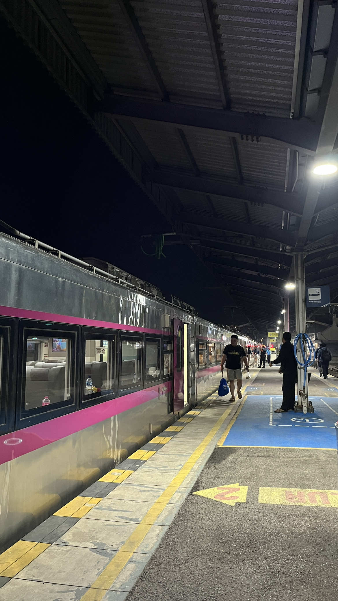 kereta udah melekat bgt dg sound jj-nya hahaha 😭 #kai #keretaapiindonesia 