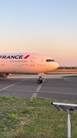 Air France’s B777-300ER / F-GZNR / @Air France #boeing #boeing777 #boeinglovers #aviation #airfrance 