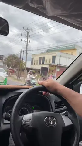 sesantai itu bapakku nyetir😭