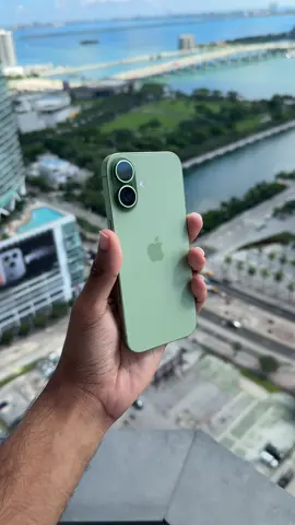 iPhone 17 - Sage Green #kevenveras #Tech #apple #iphone17 #sagegreen 