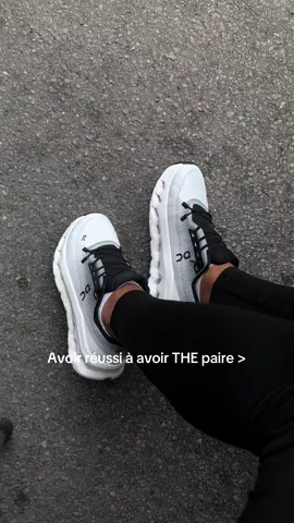 Omg mes bébés 🤍 #oncloudrunning #oncloud #sneakers 