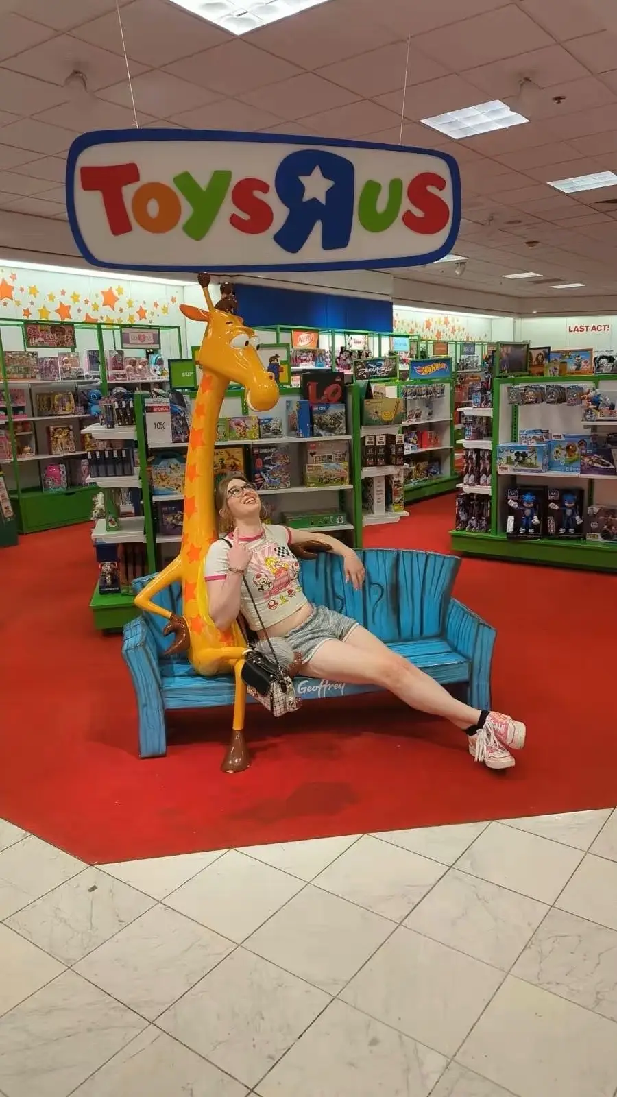 I won:) #toysrus #fight #funny #cute #outfit 