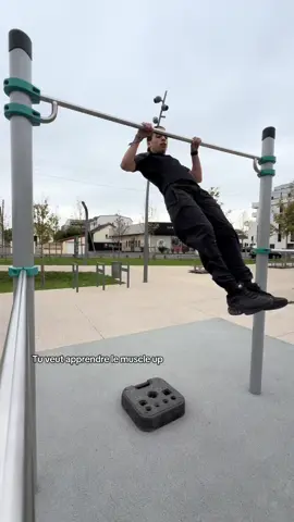Avoir un bon grip c’est important aussi #pourtoii #streetworkout #muscleup 